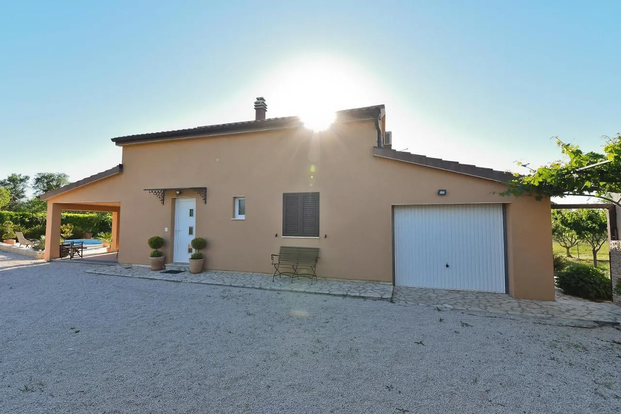 Holiday Home Taras Smilcic