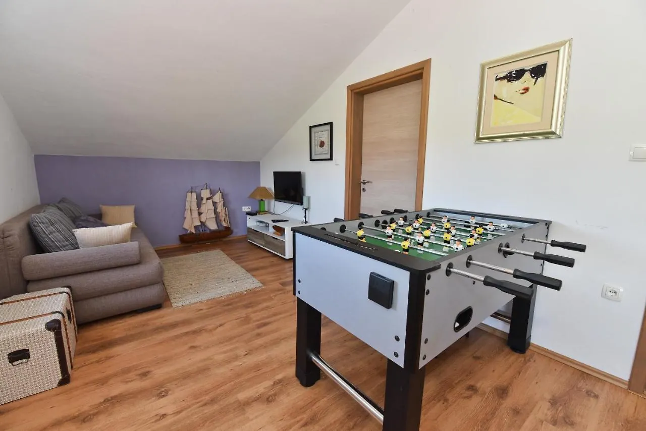 Holiday Home Taras Smilcic